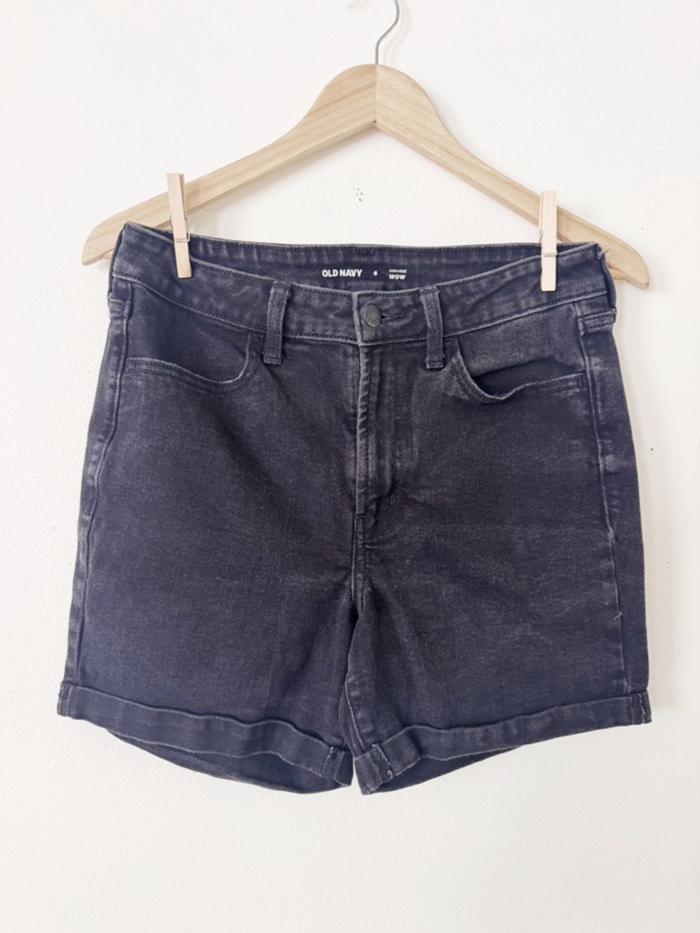 Old Navy Black Denim Jean Shorts with Rolled Hem high rise wow size 6
